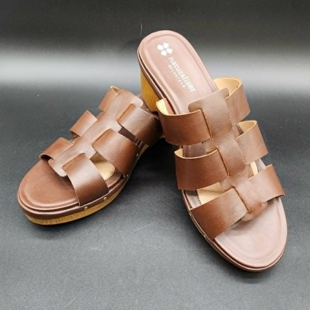Naturalizer Gramercy Brown Strappy Caged Slide Sandals Faux Wood Block Heel 7.5M